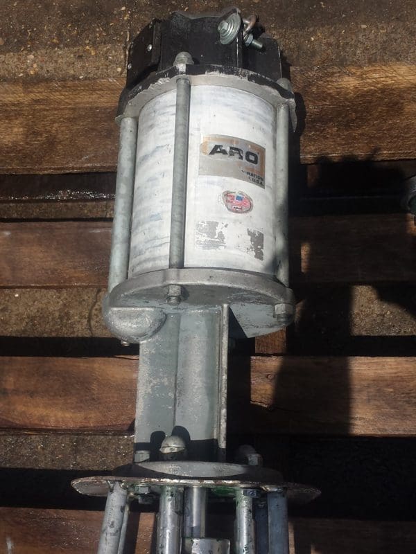 ARO PNEUMATIC PISTON PUMP