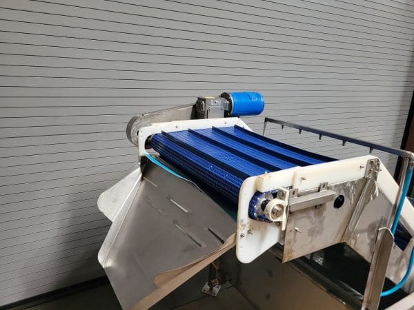 Conveyor 36in x 9' L SS Inclined Cleated Belt