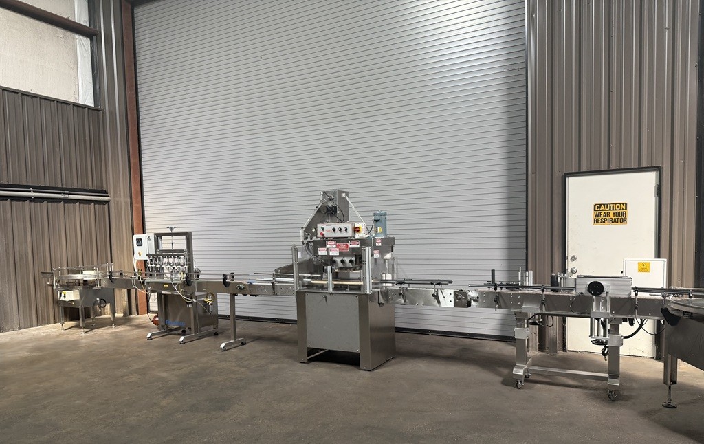 COMPLETE 8 VALVE LIQUID BOTTLE FILLING LINE