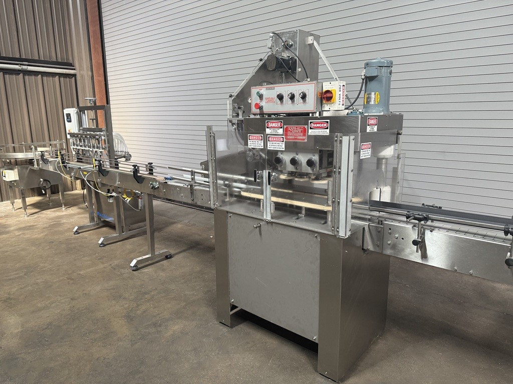 COMPLETE 8 VALVE LIQUID BOTTLE FILLING LINE