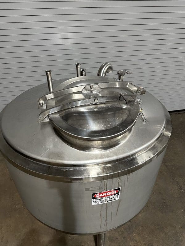 BCAST 220 Gallon Stainless Insulated Coned Bottom Tank