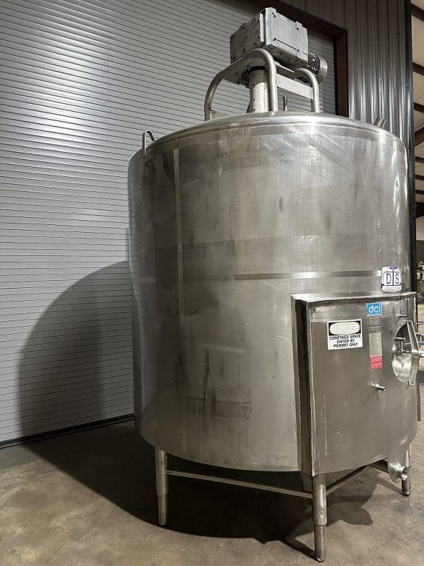 DCI 2000 Gallon Insultaed Mix Tank, Serial #94-F-18396-A
