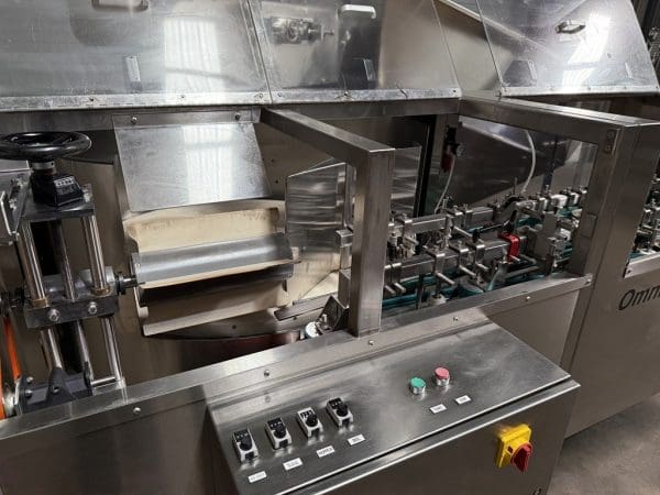Pace M400 SSD Empty Bottle Unscrambler With 75 Cu. FT SS Elevator Hopper Serial #1526
