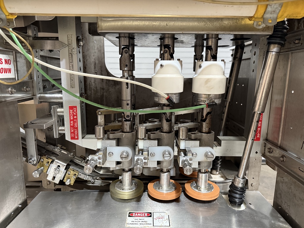 Pack West A120 Inline 6 Quill Capper, Serial #C6ACRLR0446