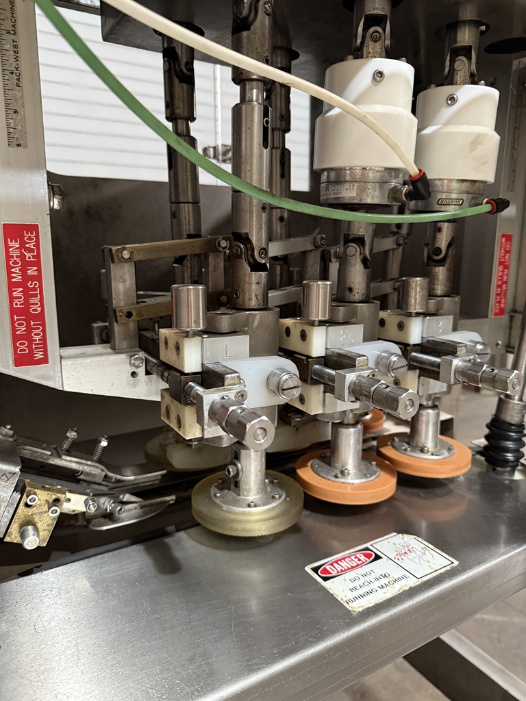 Pack West A120 Inline 6 Quill Capper, Serial #C6ACRLR0446