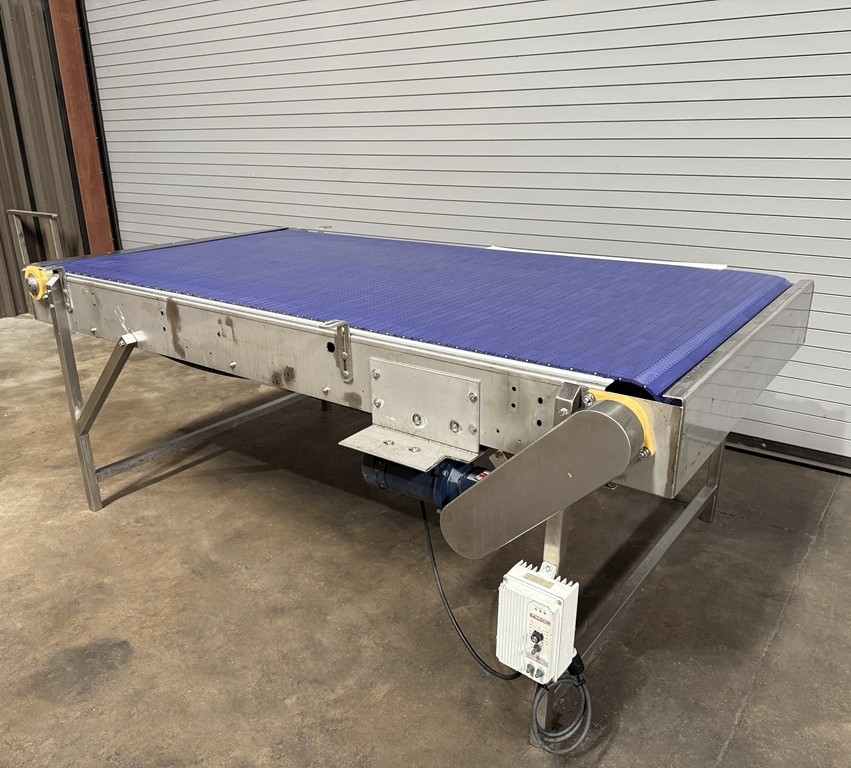 4′ x 8′ STAINLESS ACCUMULATION TABLE, FEED PACK OFF CONVEYOR