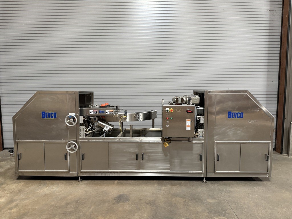 BEVCO M510 Inline Bottle Gripper Rinser, Cleaner, Cap Sterilizer