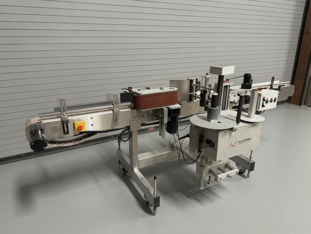 QUADREL MODULINE INLINE PRESSURE SENSITIVE WRAP AROUND BOTTLE LABELER