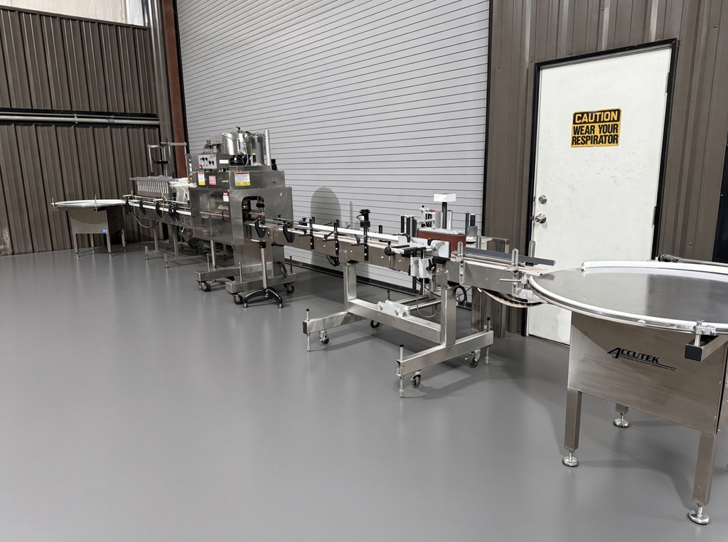 COMPLETE 16 VALVE LIQUID BOTTLING LINE, BOTTLE FILLING LINE